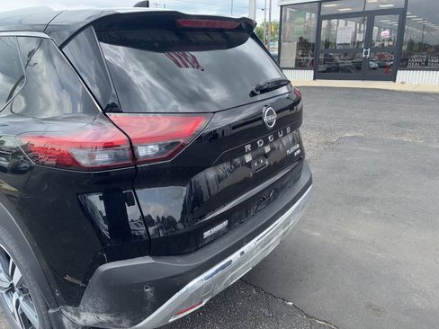 Used 2023 Nissan Rogue Platinum AWD/4WD image 8