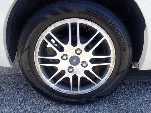 Used 2011 Ford Focus SE w/ Sedan SE Appearance Pkg FWD image 29