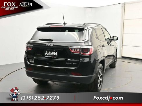 Used 2024 Jeep Compass Limited AWD/4WD image 4