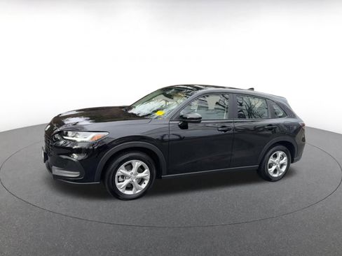 Used 2025 Honda HR-V LX image 7