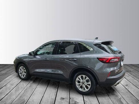 Used 2023 Ford Escape Active w/ Tech Pack #1 FWD image 3