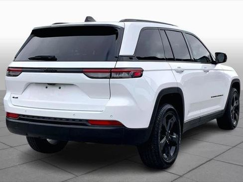 Certified 2023 Jeep Grand Cherokee Altitude image 12