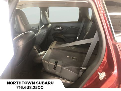 Used 2019 Jeep Cherokee Limited AWD/4WD image 15