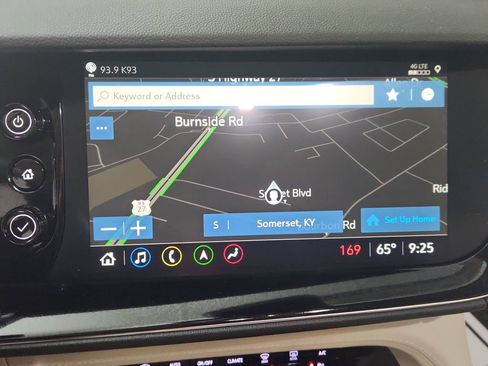 Used 2023 Buick Envision Avenir AWD/4WD image 22