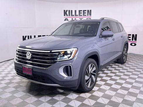 Used 2025 Volkswagen Atlas SEL image 3
