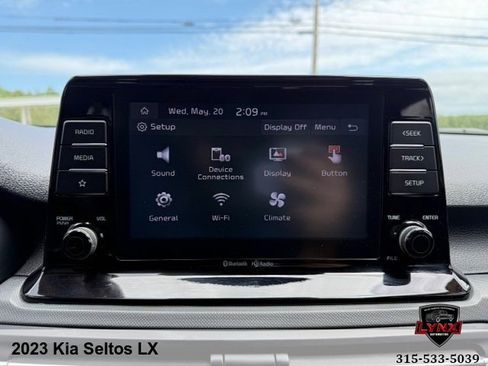 Used 2023 Kia Seltos LX AWD/4WD image 18