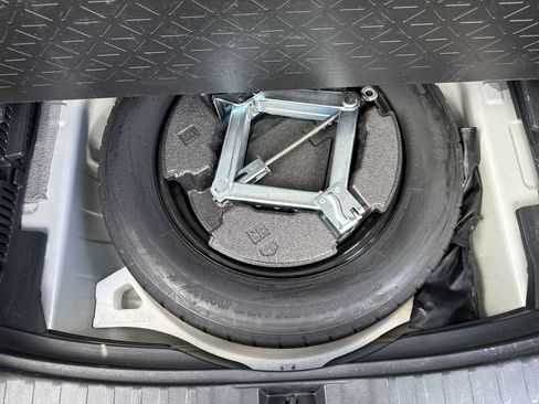 Used 2023 Toyota RAV4 LE FWD image 23