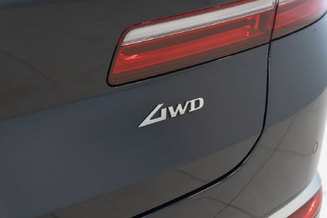 Used 2025 Genesis GV80 2.5T Standard AWD/4WD image 32