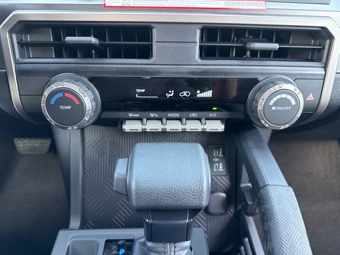 New 2026 Toyota 4Runner SR5 AWD/4WD image 26