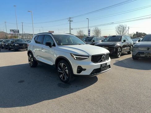 New 2026 Volvo XC40 B5 Ultra w/ Protection Package Premier AWD/4WD image 7