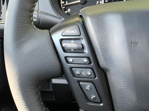 New 2026 Nissan Frontier SV w/ SV Convenience Package image 22