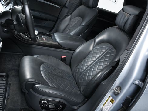 Used 2015 Audi S8 AWD/4WD image 5