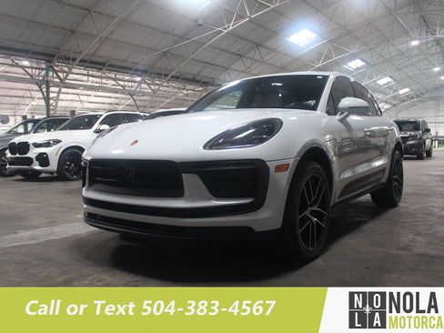 Used 2023 Porsche Macan AWD/4WD image 2