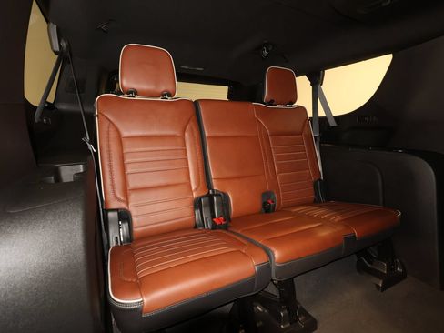 Used 2024 GMC Yukon XL Denali Ultimate AWD/4WD image 28