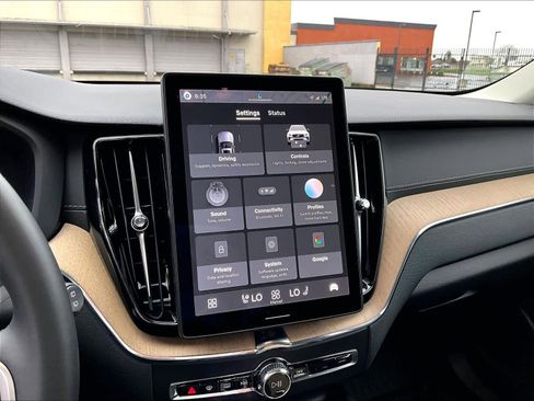 Used 2026 Volvo XC60 B5 Ultra w/ Climate Package image 37