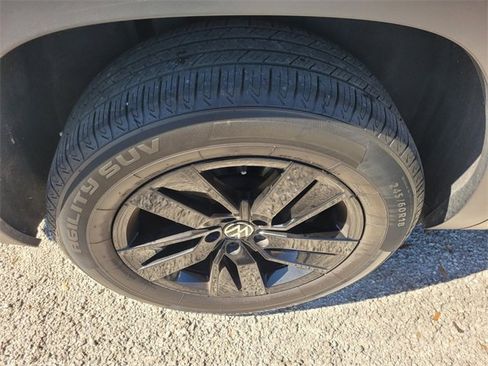 Used 2021 Volkswagen Atlas S image 7