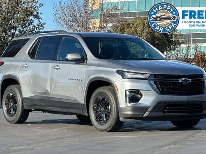 Used 2023 Chevrolet Traverse LT