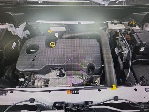 Used 2023 GMC Terrain SLT image 16