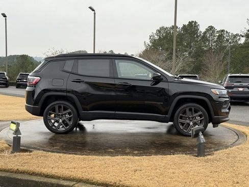New 2026 Jeep Compass Latitude image 8