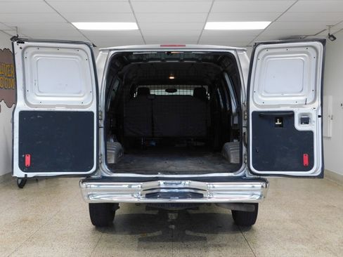 Used 2014 Ford E-250 and Econoline 250 w/ Power Group image 51