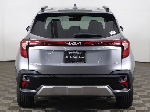Used 2025 Kia Seltos S AWD/4WD image 12