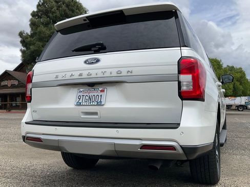 Used 2024 Ford Expedition XLT RWD image 67