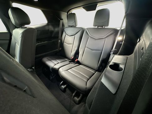 Used 2022 Cadillac XT6 Luxury image 37