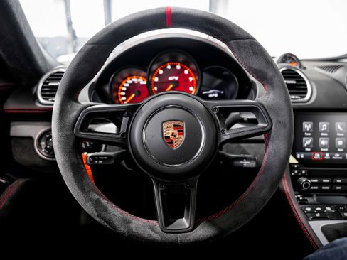 Used 2020 Porsche 718 Cayman GT4 image 10