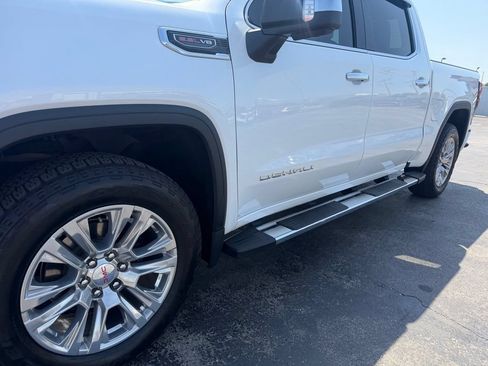 Used 2023 GMC Sierra 1500 Denali w/ Technology Package AWD/4WD image 12