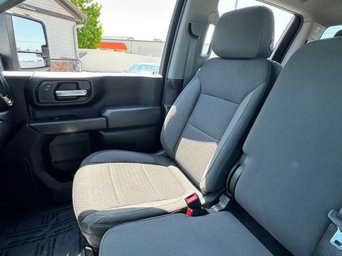 Used 2022 Chevrolet Silverado 2500 Custom w/ Custom Value Package AWD/4WD image 13