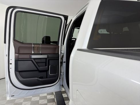 Used 2017 Ford F350 Platinum w/ Platinum Ultimate Package image 12