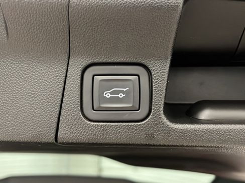 Used 2023 GMC Acadia SLE w/ Driver Convenience Package AWD/4WD image 30
