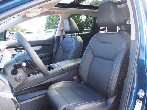 New 2026 Nissan Murano Platinum image 16