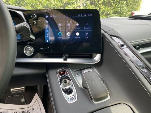 Used 2024 Chevrolet Corvette Stingray Convertible w/ Z51 Performance Package image 25