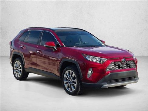 Used 2021 Toyota RAV4 Limited FWD image 3