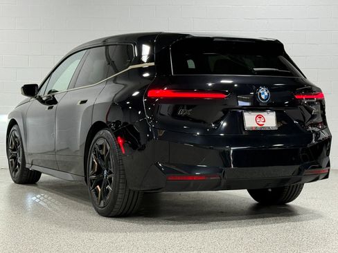 Used 2023 BMW iX M60 AWD/4WD image 8