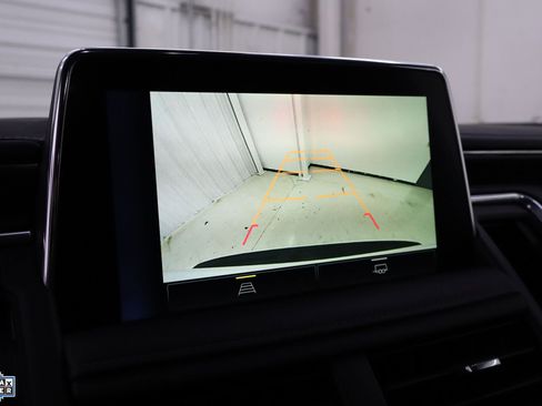 Used 2024 Chevrolet Suburban LT image 21