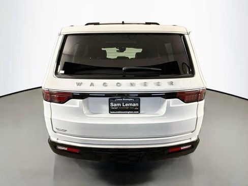 Used 2024 Jeep Wagoneer 4WD w/ Premium Group I image 6