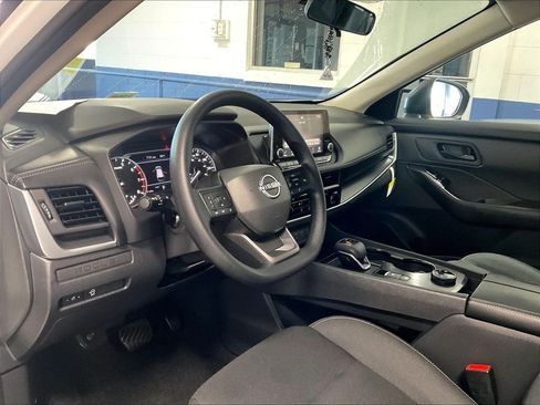 Used 2026 Nissan Rogue S AWD/4WD image 8