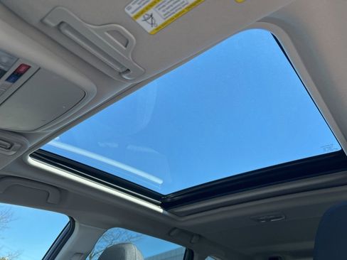 Used 2023 Subaru Forester Premium image 12