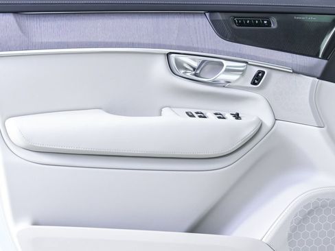 New 2026 Volvo XC90 B6 Ultra w/ Protection Package AWD/4WD image 6