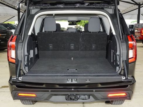 Used 2025 Ford Expedition Max Active AWD/4WD image 32