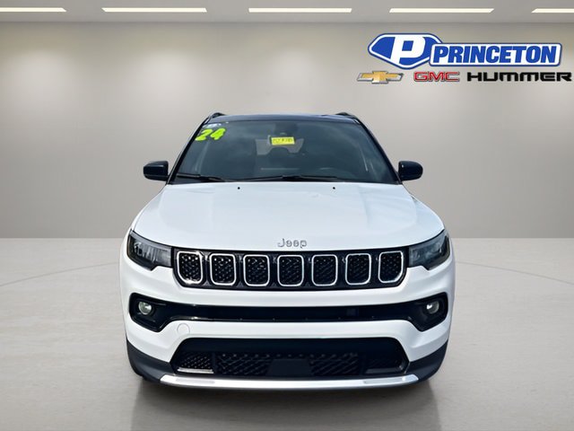 Used 2024 Jeep Compass Limited AWD/4WD image 2