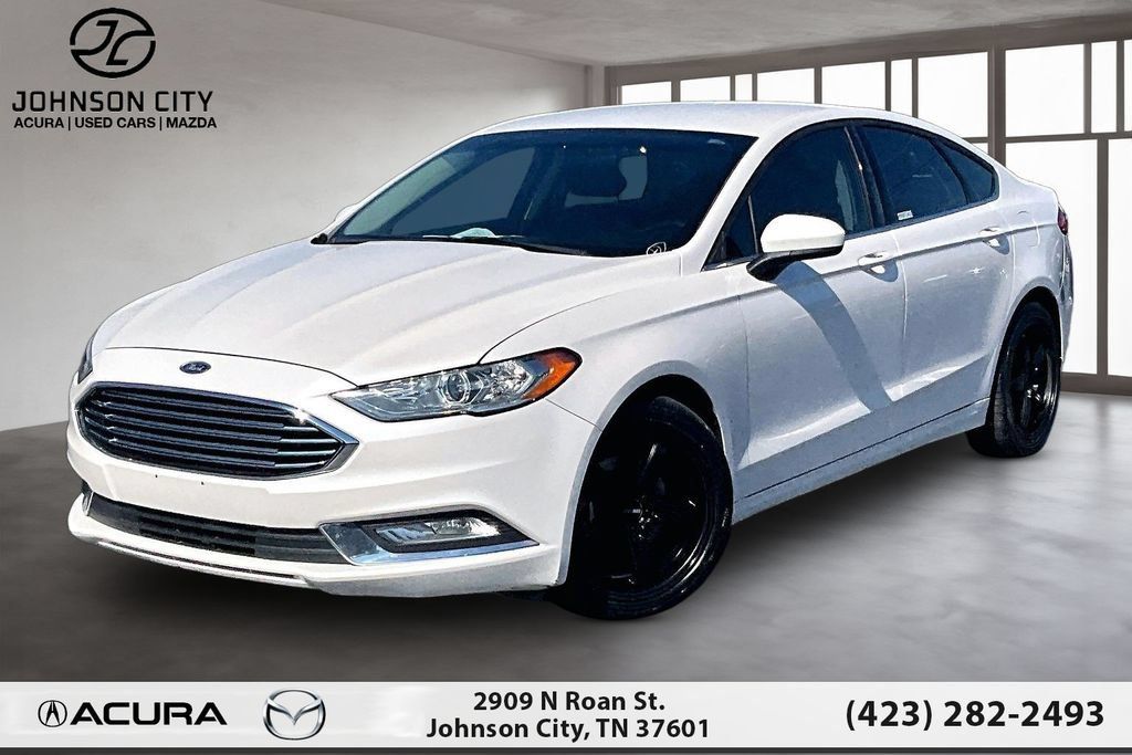 Used 2017 Ford Fusion SE w/ Equipment Group 201A FWD image 1