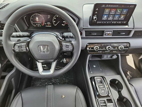 New 2025 Honda Pilot Touring image 21