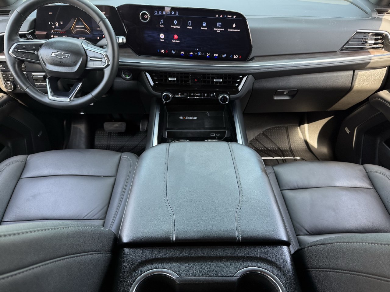 Used 2026 Chevrolet Tahoe Z71 w/ Z71 Off-Road Package AWD/4WD image 9