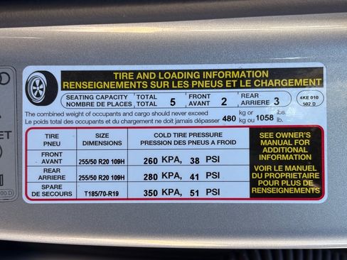 Used 2019 Audi e-tron Premium Plus image 32