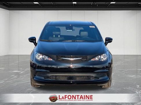 New 2026 Chrysler Voyager LX image 8