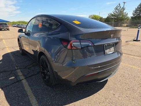 Used 2021 Tesla Model Y Long Range AWD/4WD image 4