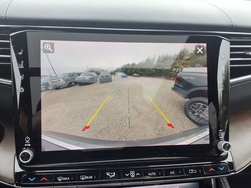 Used 2023 Jeep Grand Wagoneer L Series II image 32